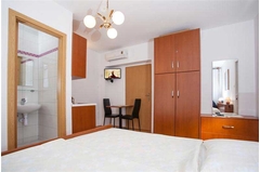Günstige Ferienwohnung für zwei Personen Makarska - Apartment Marita S2 / 04